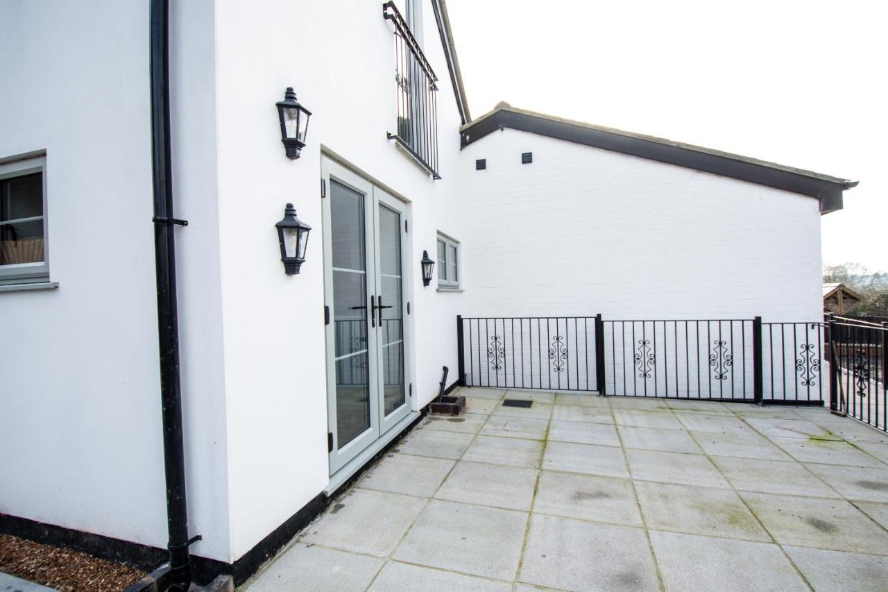Finwood Green Farm Holiday Cottages-The Calf Shed And The Milk Parlour Henley-in-Arden Bagian luar foto